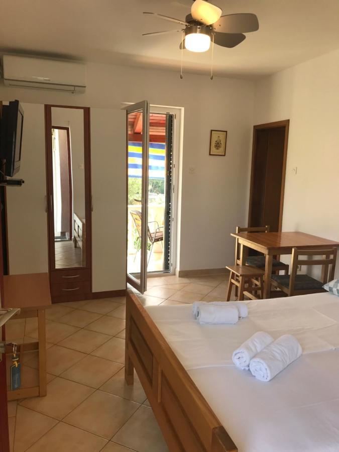 Apartmán Bava Ugljan Exteriér fotografie